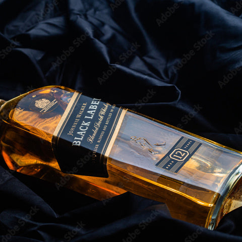 Johnnie Walker Black Label 12 Year Old 1L with Gift Bag and Keychain