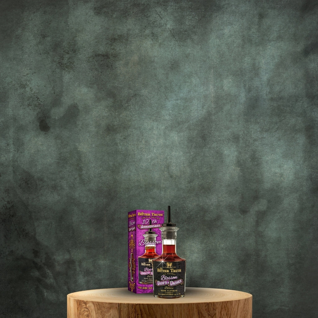 Bitter Truth Blossom Drops and Dashes Limited Edition 10th Anniversary 10cl  (Box Not in Good Condition)