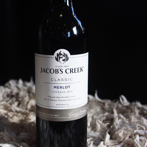 Jacob's Creek Dinner Bundle 2 - Merlot, Riesling 75cl
