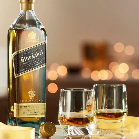 Johnnie Walker Blue Label 75cl with Gift Bag and Keychain