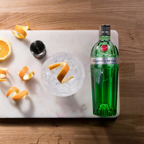 Tanqueray No. 10 Distilled Gin 70cl  with Gift Bag and Keychain