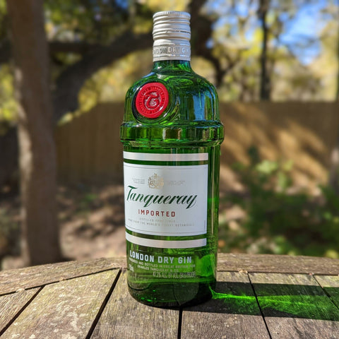 Tanqueray London Dry Gin 75cl with Gift Bag and Keychain