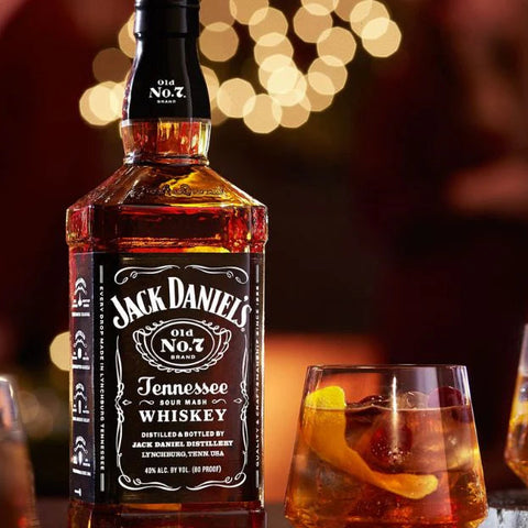 Jack Daniel's Old No. 7 Tennessee Whisky 70cl with FREE Jack Daniel's Tote Bag