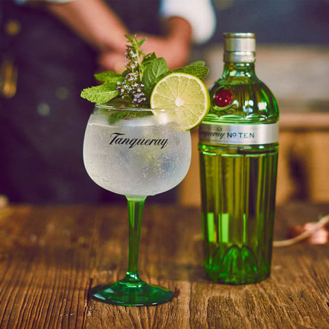 Tanqueray No. 10 Distilled Gin 70cl  with Gift Bag and Keychain