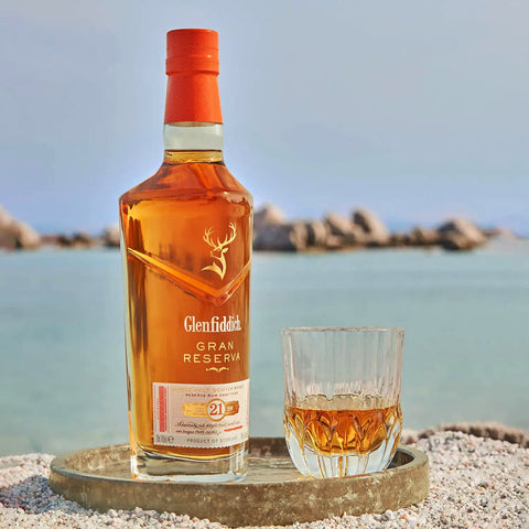 Glenfiddich 21YO Reserva Rum Cask Finish 70cl with FREE Glenfiddich Rock Glass