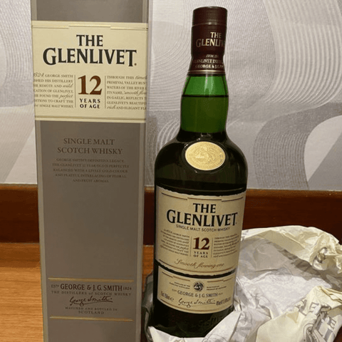 Glenlivet 12 Year Old Single Malt Whisky 70cl (Old Packaging)