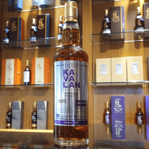 Kavalan Solist Peaty Cask with Ian Chang Signature